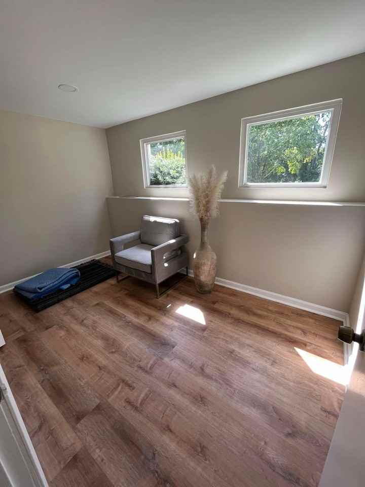 7361 Crestleigh Cir - Photo 3 of 9