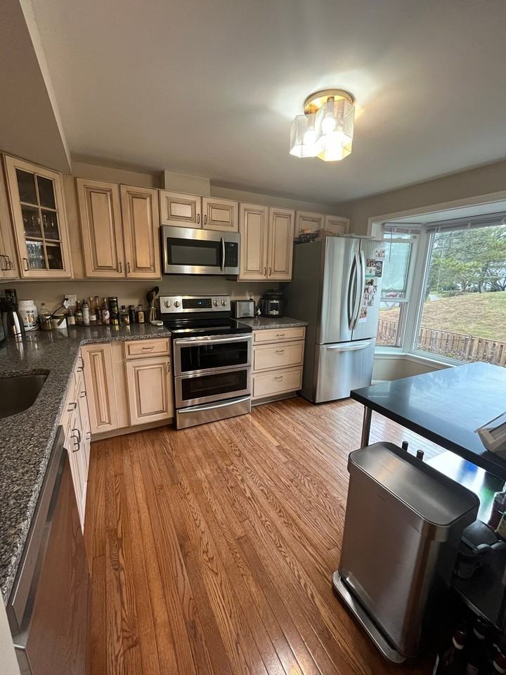 7361 Crestleigh Cir - Photo 5 of 9