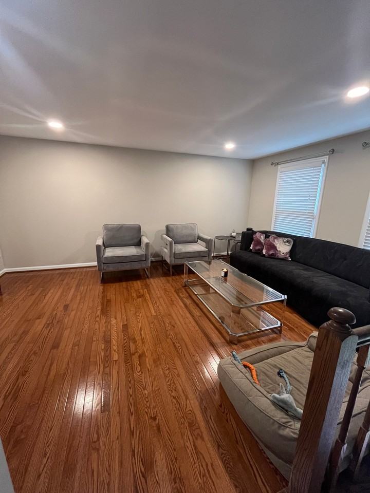 7361 Crestleigh Cir - Photo 6 of 9