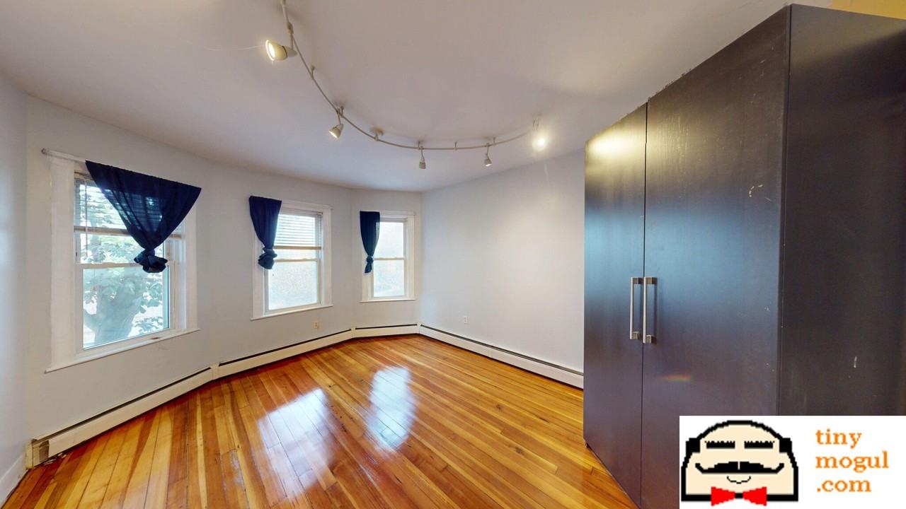 46 Middle St #3 - Photo 2 of 13