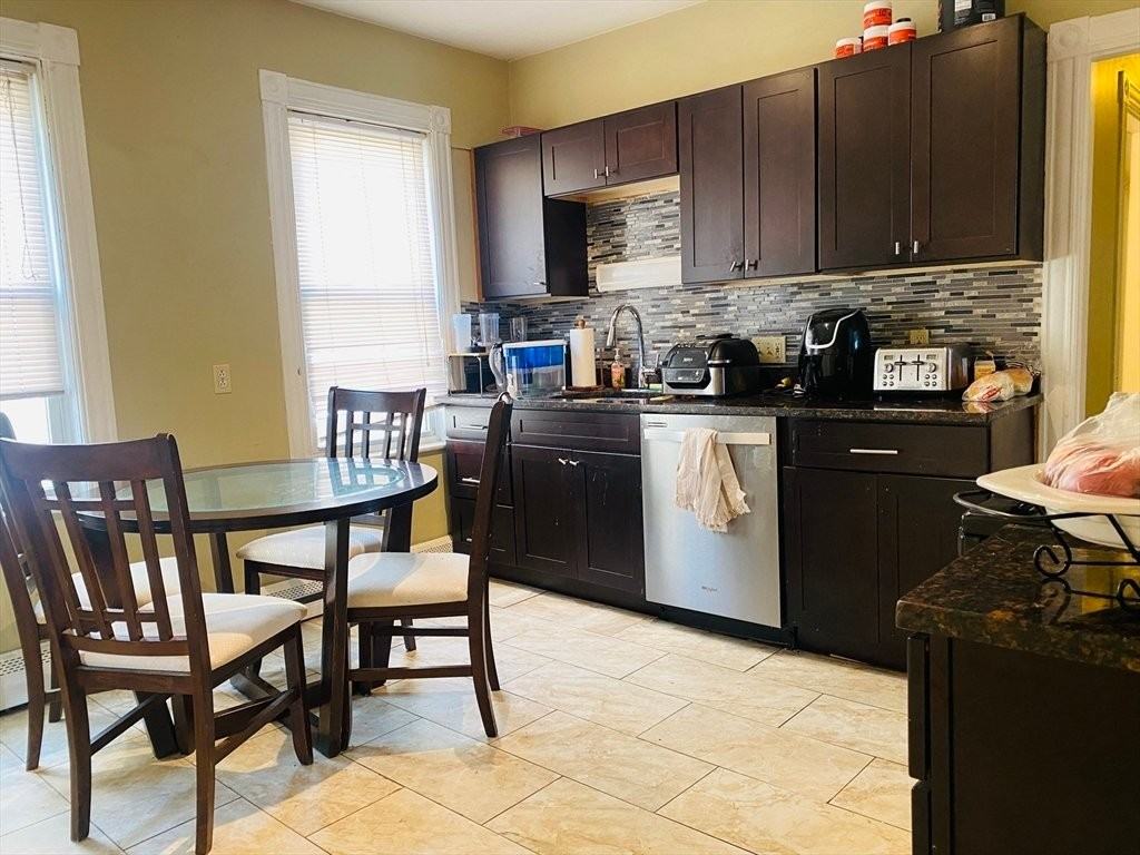 46 Middle St #3 - Photo 4 of 13