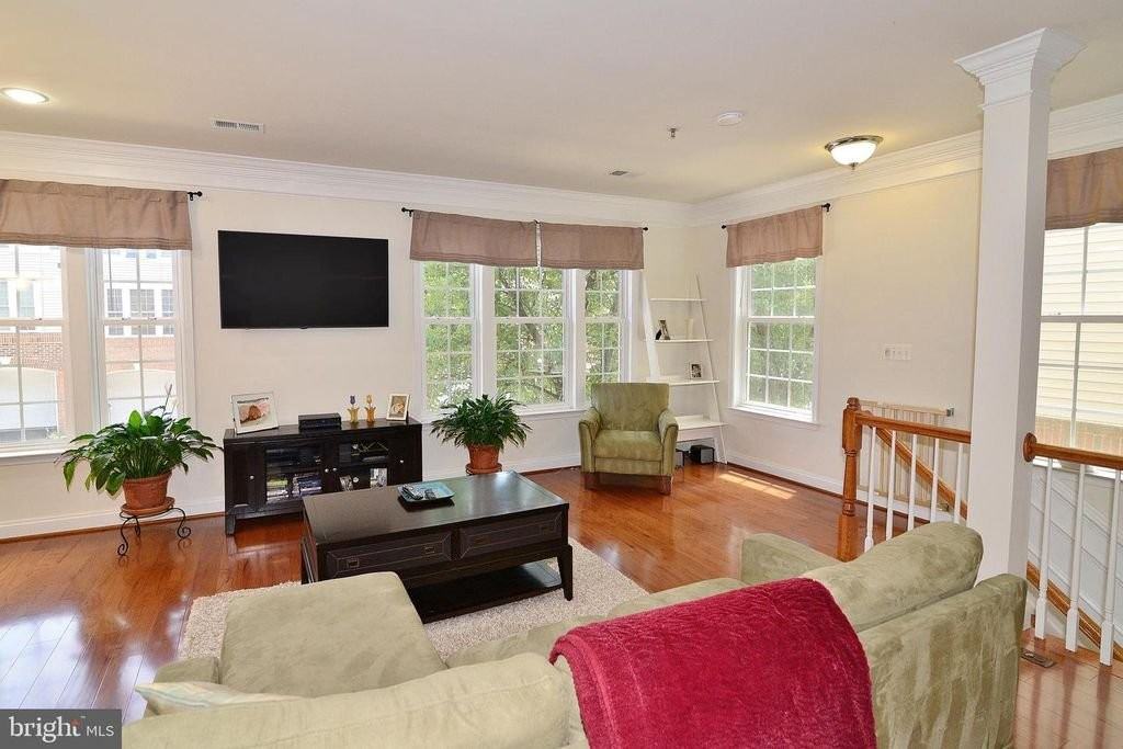 7134 Huntley Creek Pl - Photo 4 of 11