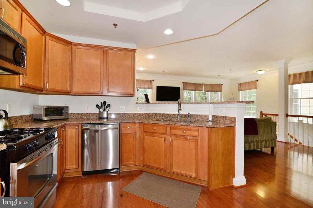 7134 Huntley Creek Pl - Photo 5 of 11