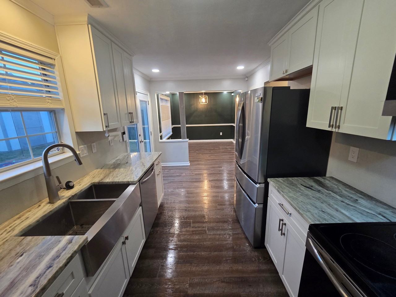 403 Judges Ct - Photo 7 of 33