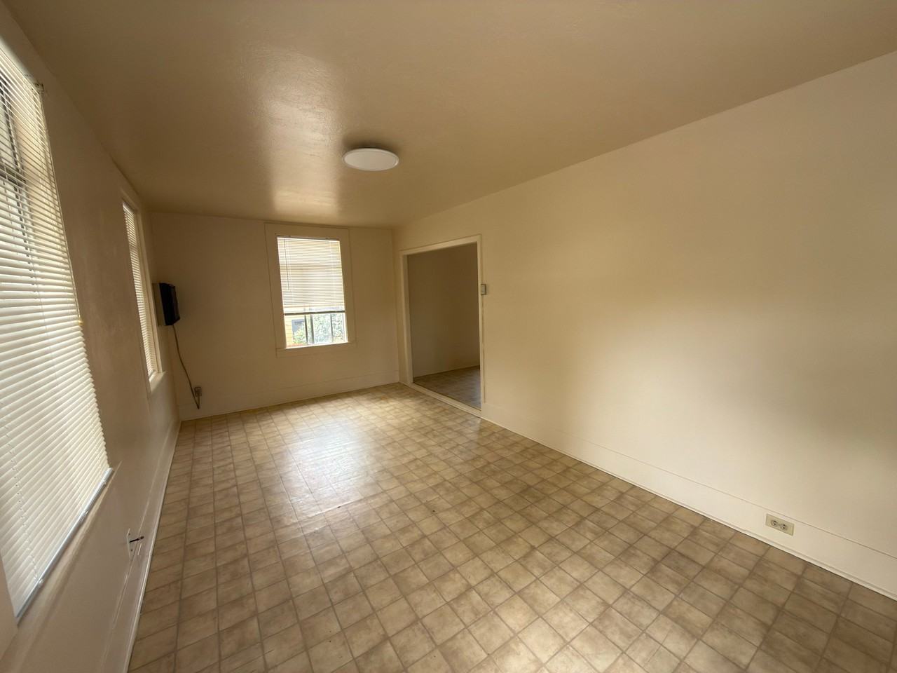 2212 11th St #2ndFL - Photo 2 of 15