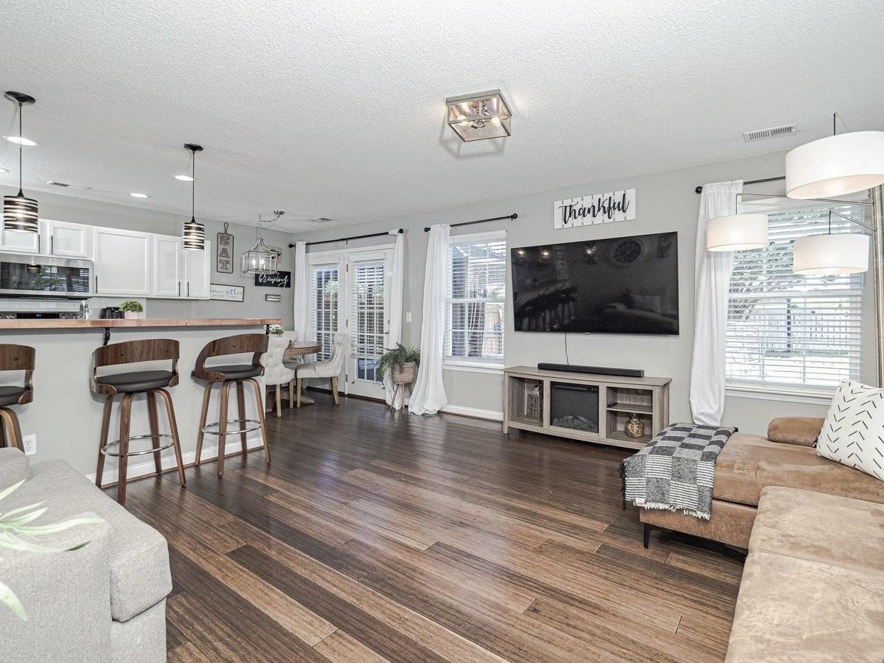 8117 Bright Oak Trl - Photo 4 of 12