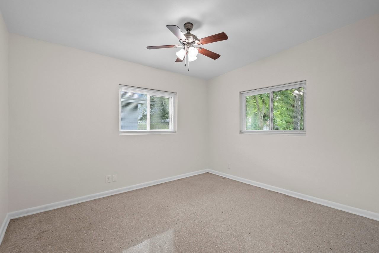 5212 N Indiana Ave - Photo 6 of 20