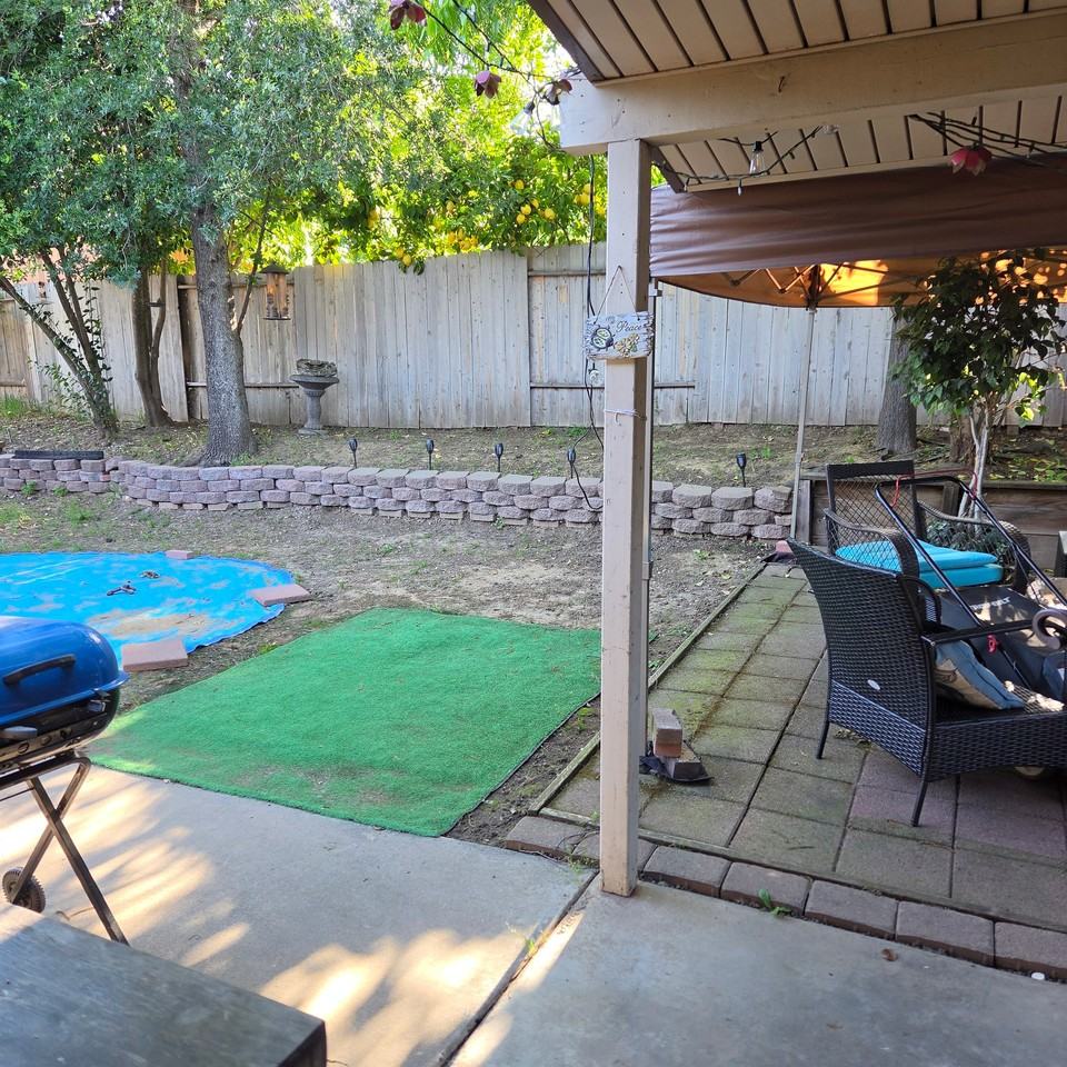 4405 Plantation Dr - Photo 3 of 8