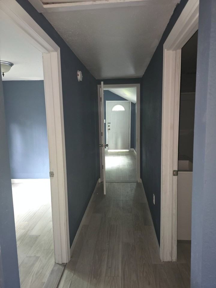 579 Main St - Photo 4 of 20