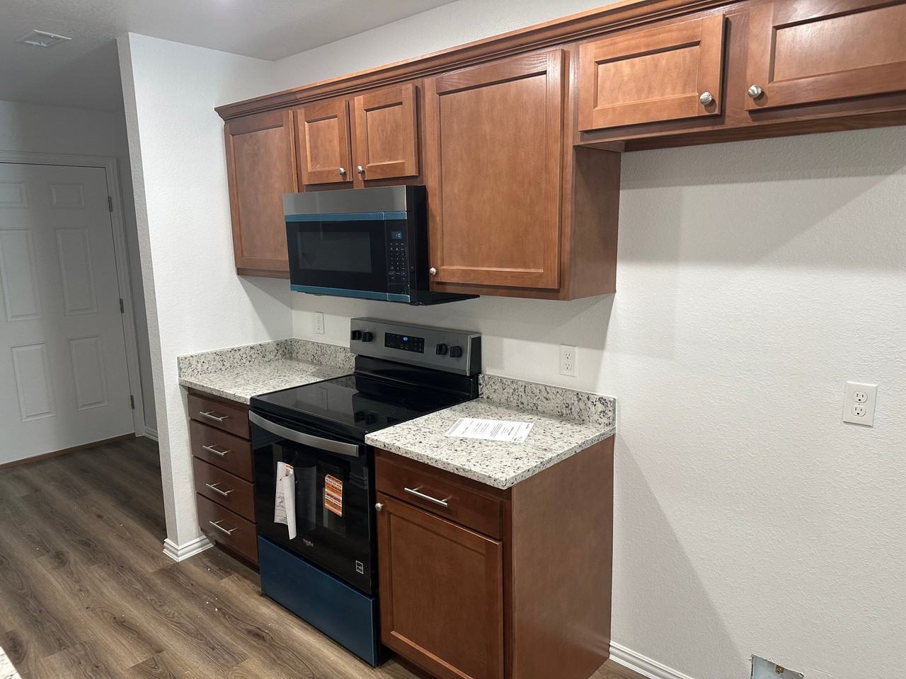 605 E Wolf St - Photo 3 of 12