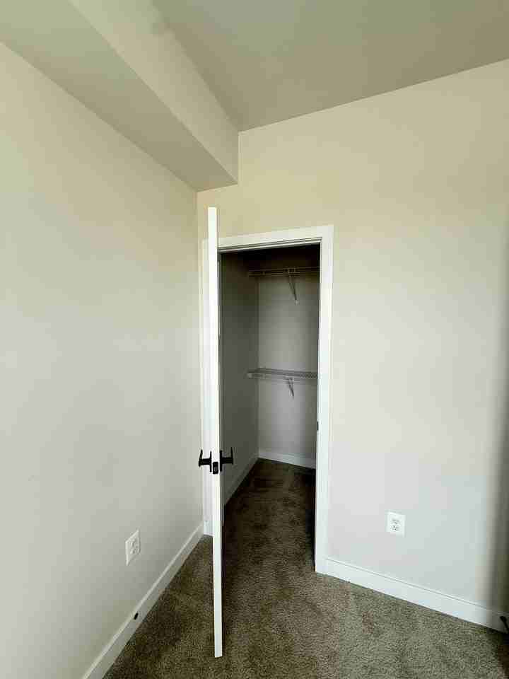 9304 Tanfield Dr - Photo 3 of 14