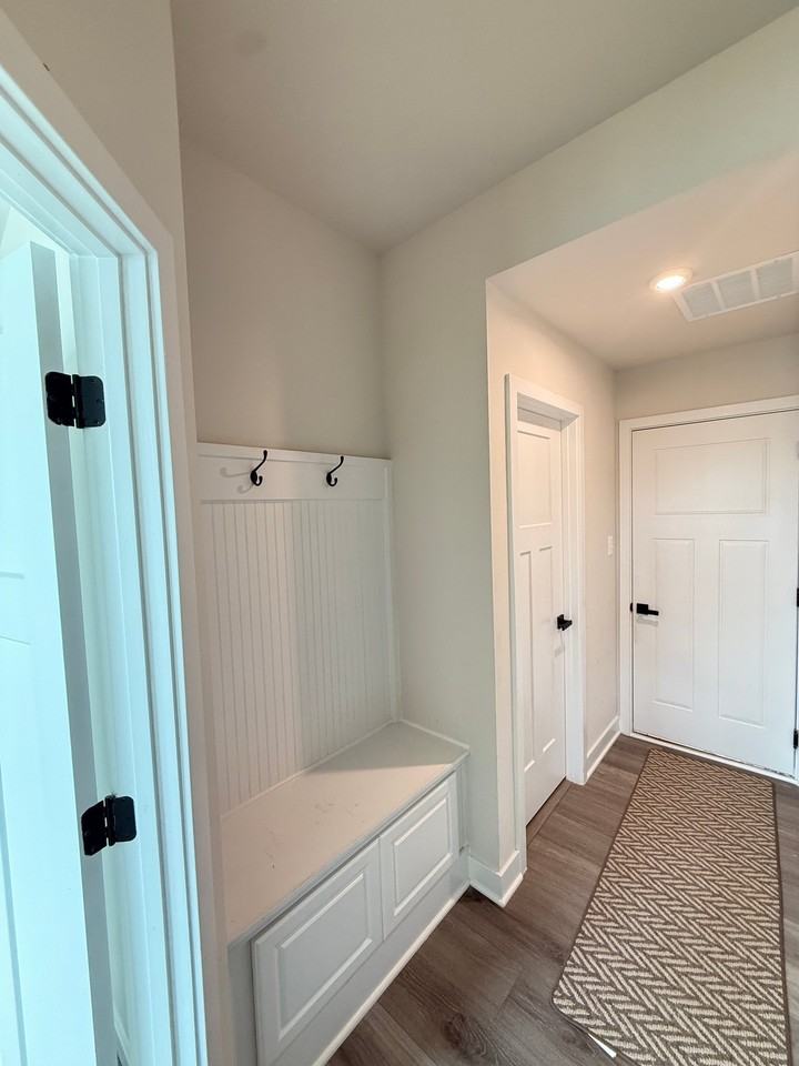 9304 Tanfield Dr - Photo 7 of 14