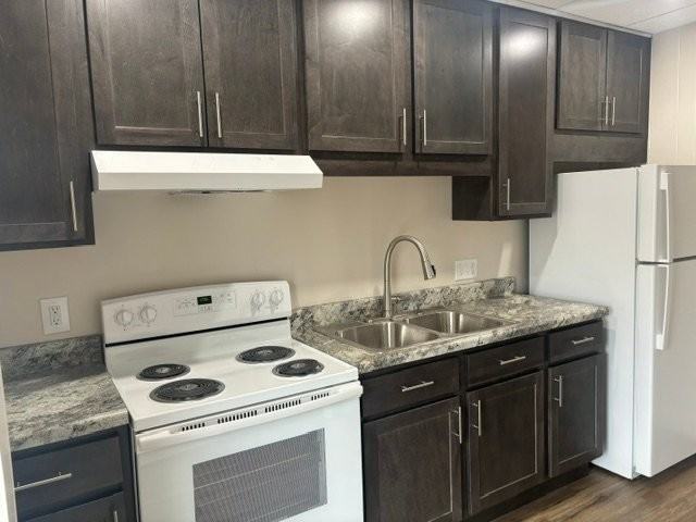 302 S Main St #1 - Photo 3 of 16
