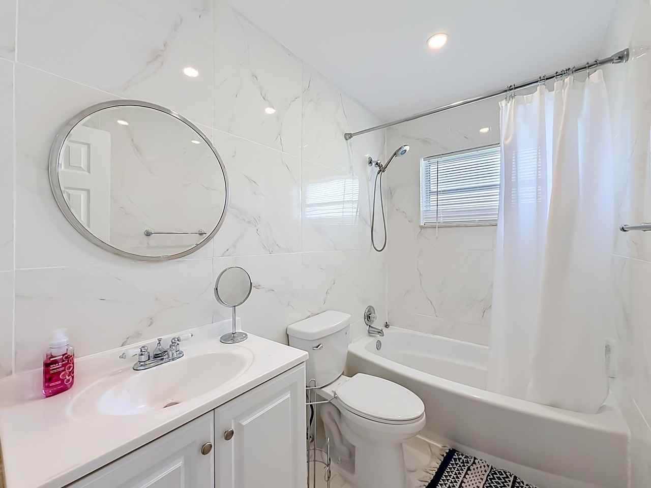 7464 Nw 16th St - Photo 2 of 14