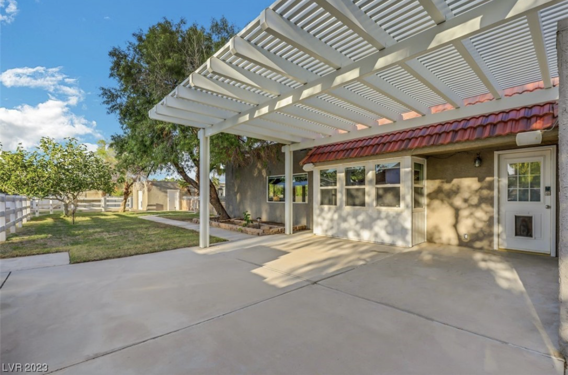 3764 Pama Ln #NA - Photo 6 of 18