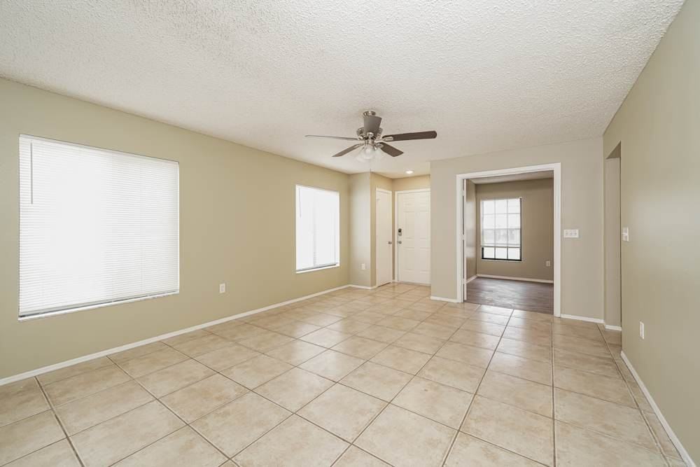 2428 Edwards Ln - Photo 6 of 9