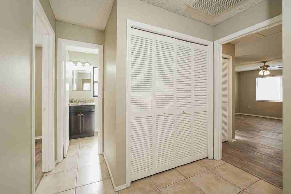 2428 Edwards Ln - Photo 7 of 9