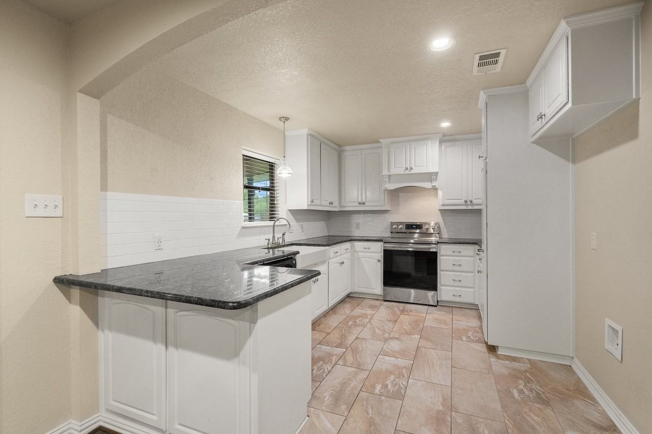 3120 Lafayette St - Photo 5 of 13