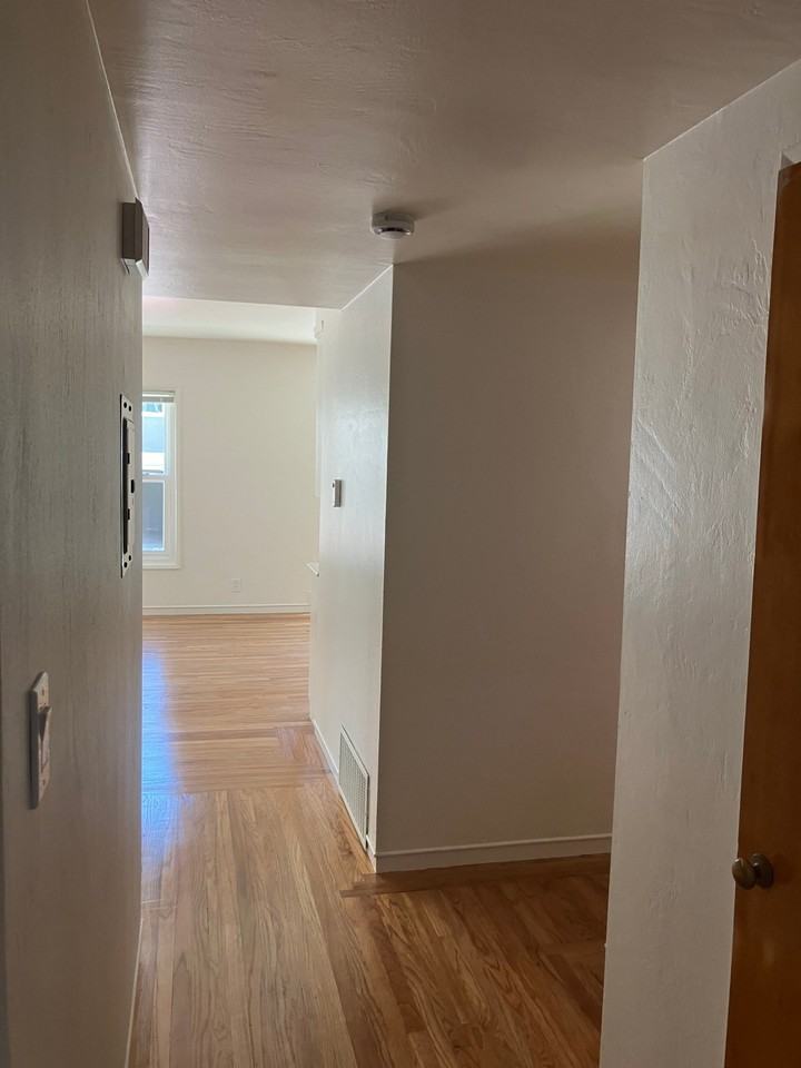 411 Wayne Ave #1 - Photo 4 of 12
