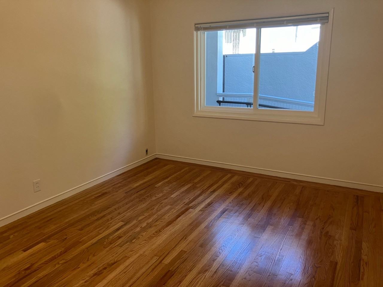 411 Wayne Ave #1 - Photo 5 of 12
