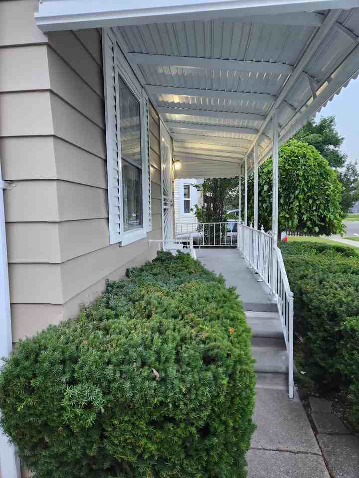 7409 Grandville Ave #NA - Photo 2 of 15