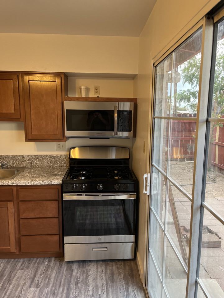 205 E Glenn St #205EGLENN - Photo 5 of 11