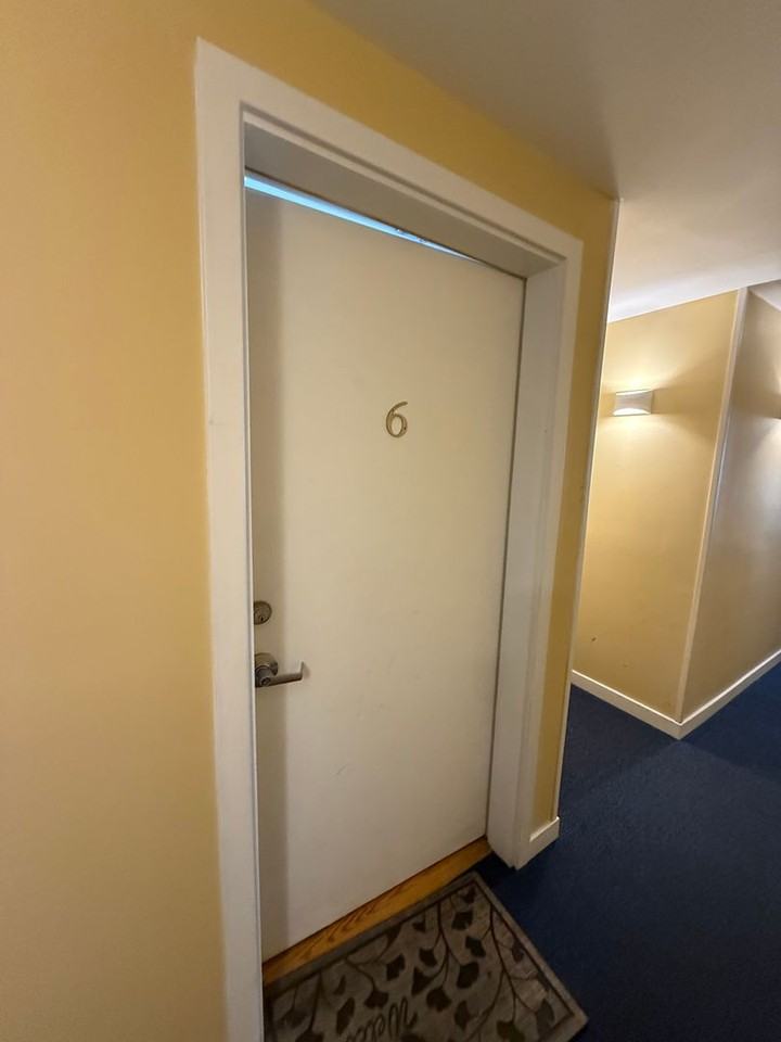 242 Centre St - Photo 2 of 21