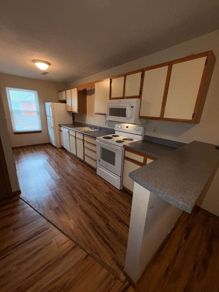 a1030wal - Photo 2 of 20