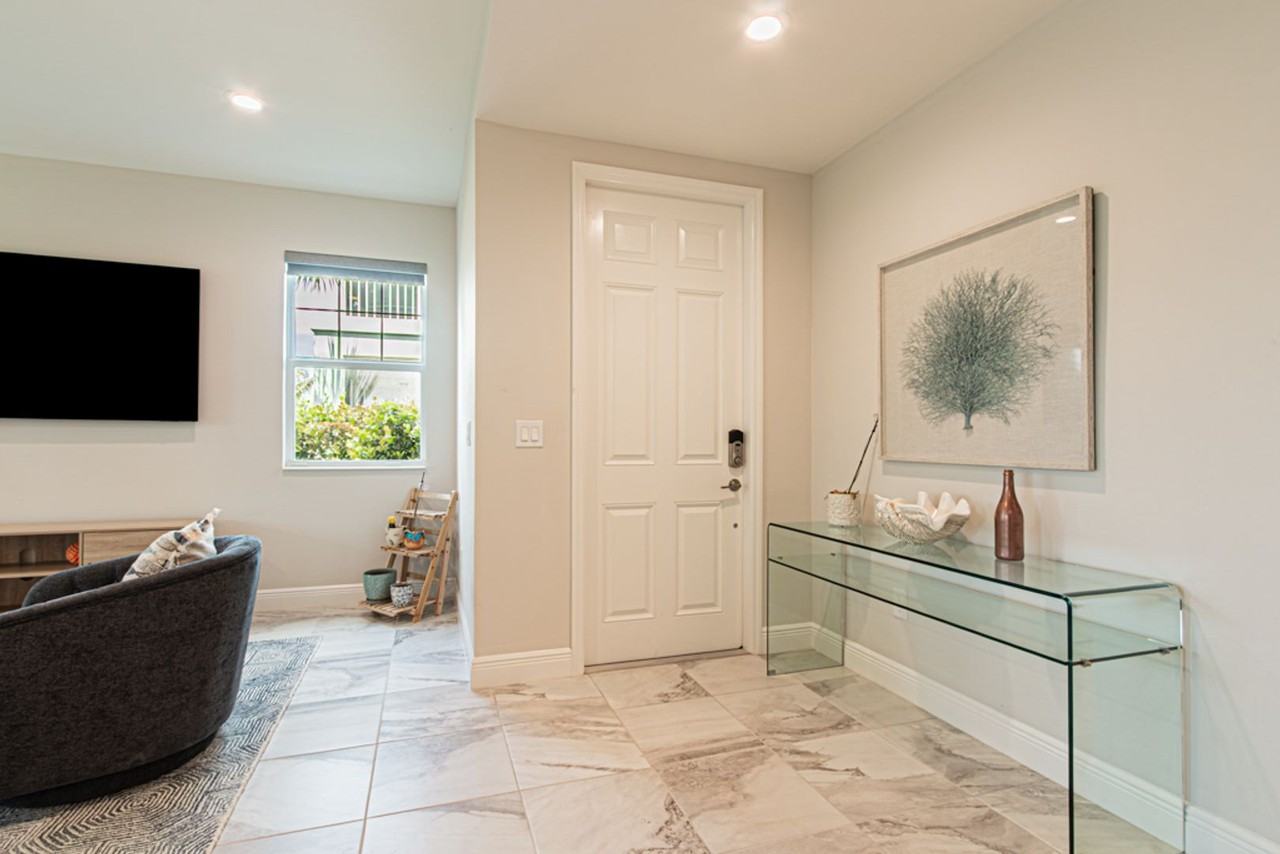 2658 Seychelles Cir - Photo 2 of 48