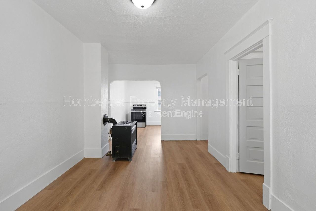 1509 N Wall St #1509B - Photo 3 of 11