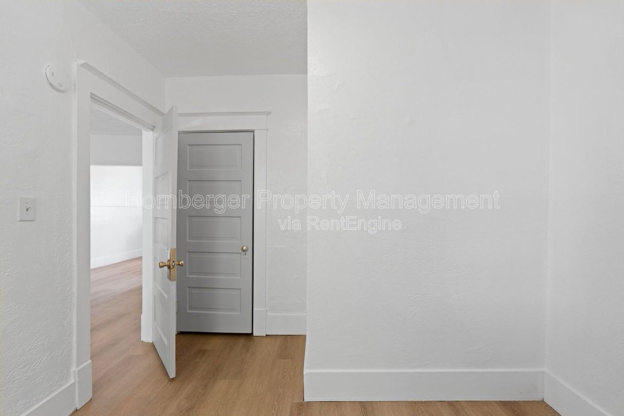 1509 N Wall St #1509B - Photo 7 of 11
