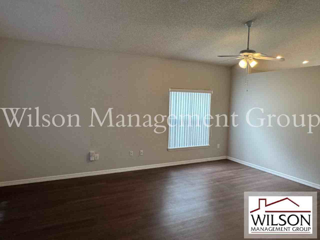 4944 Waterside Pointe Cir - Photo 3 of 37