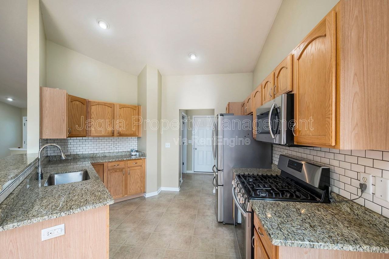 7325 Salerno Cir - Photo 2 of 21
