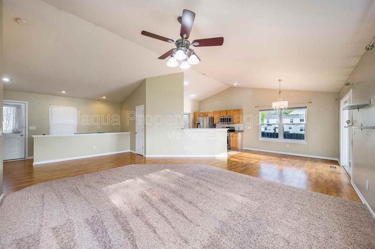 7325 Salerno Cir - Photo 6 of 21