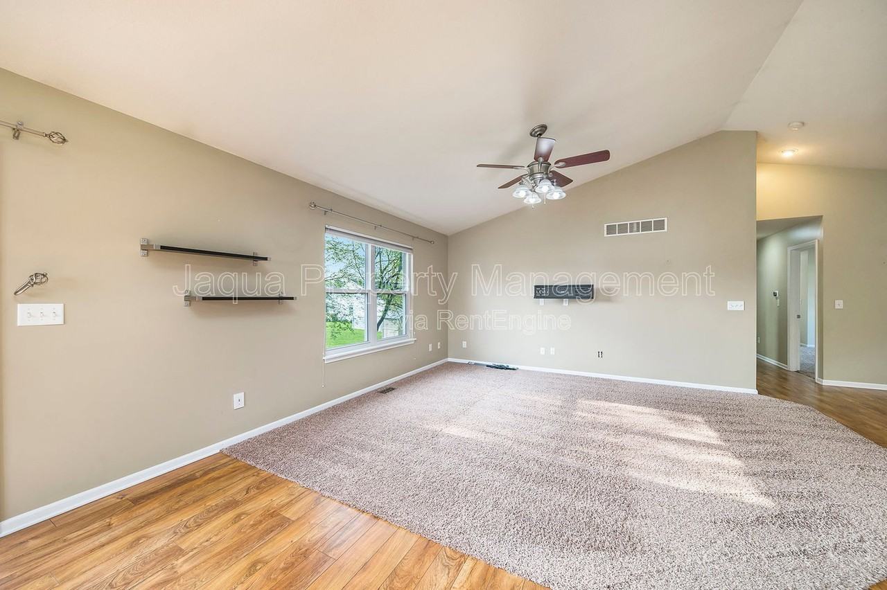 7325 Salerno Cir - Photo 7 of 21