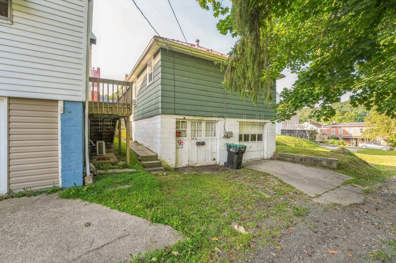 316 1/2 Harrison St - Photo 3 of 16