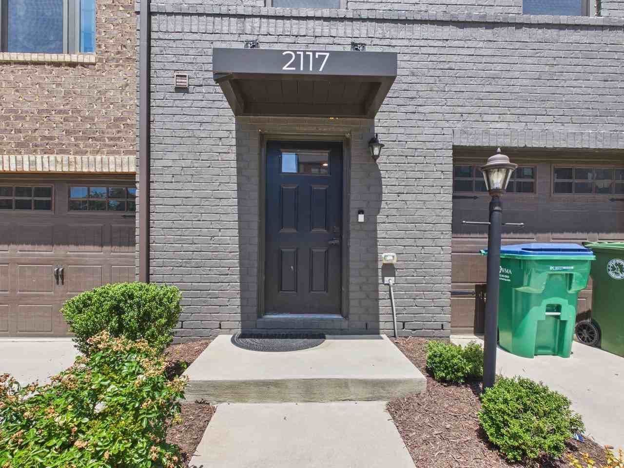 2117 Old Manchester St - Photo 2 of 38