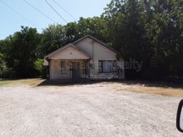 featured image of 912 Clifton St