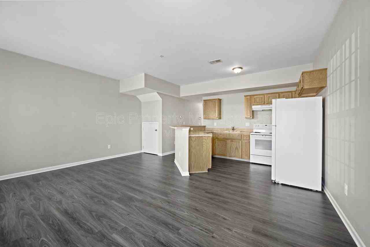 14138 Webster Dr - Photo 3 of 11