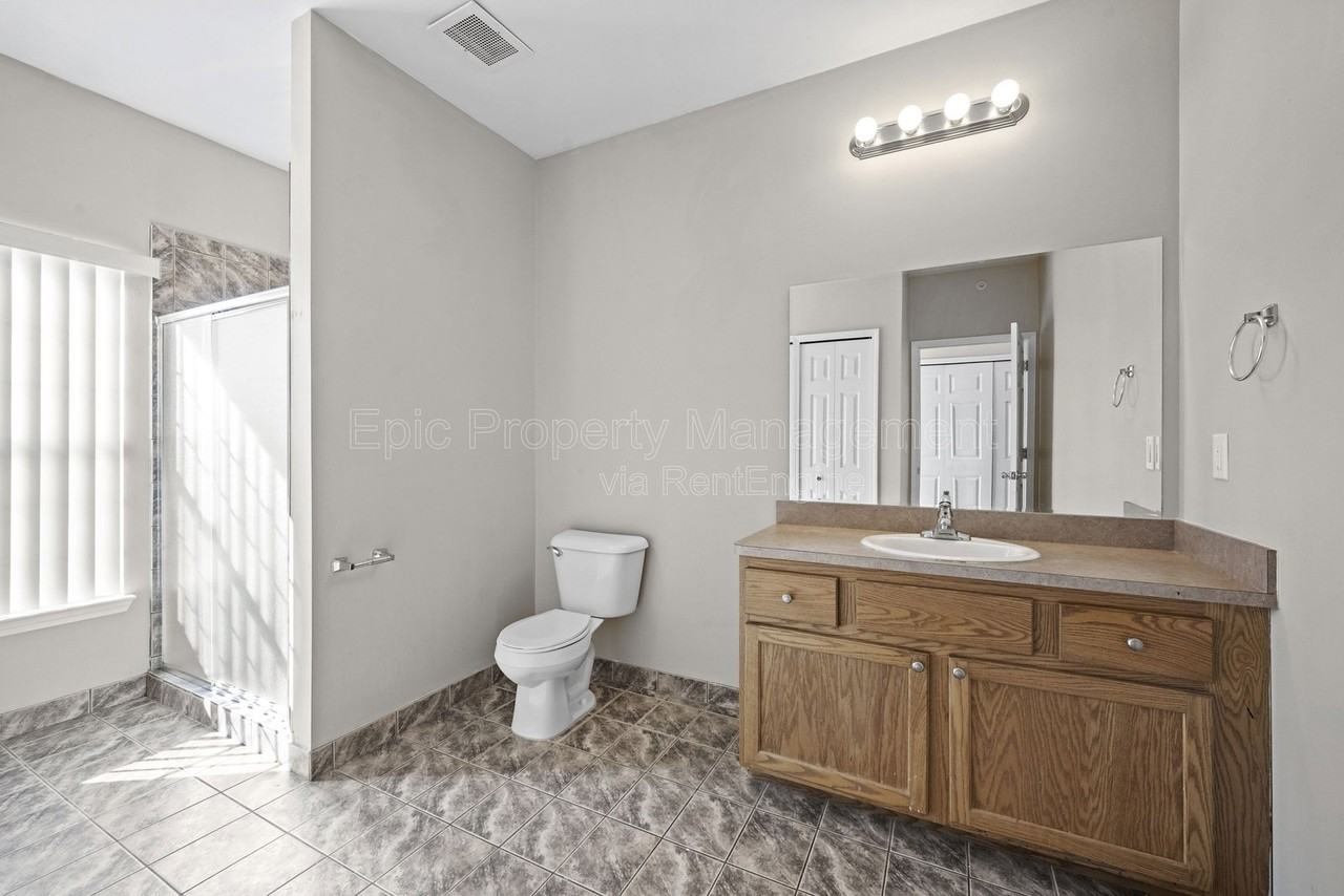 14138 Webster Dr - Photo 5 of 11