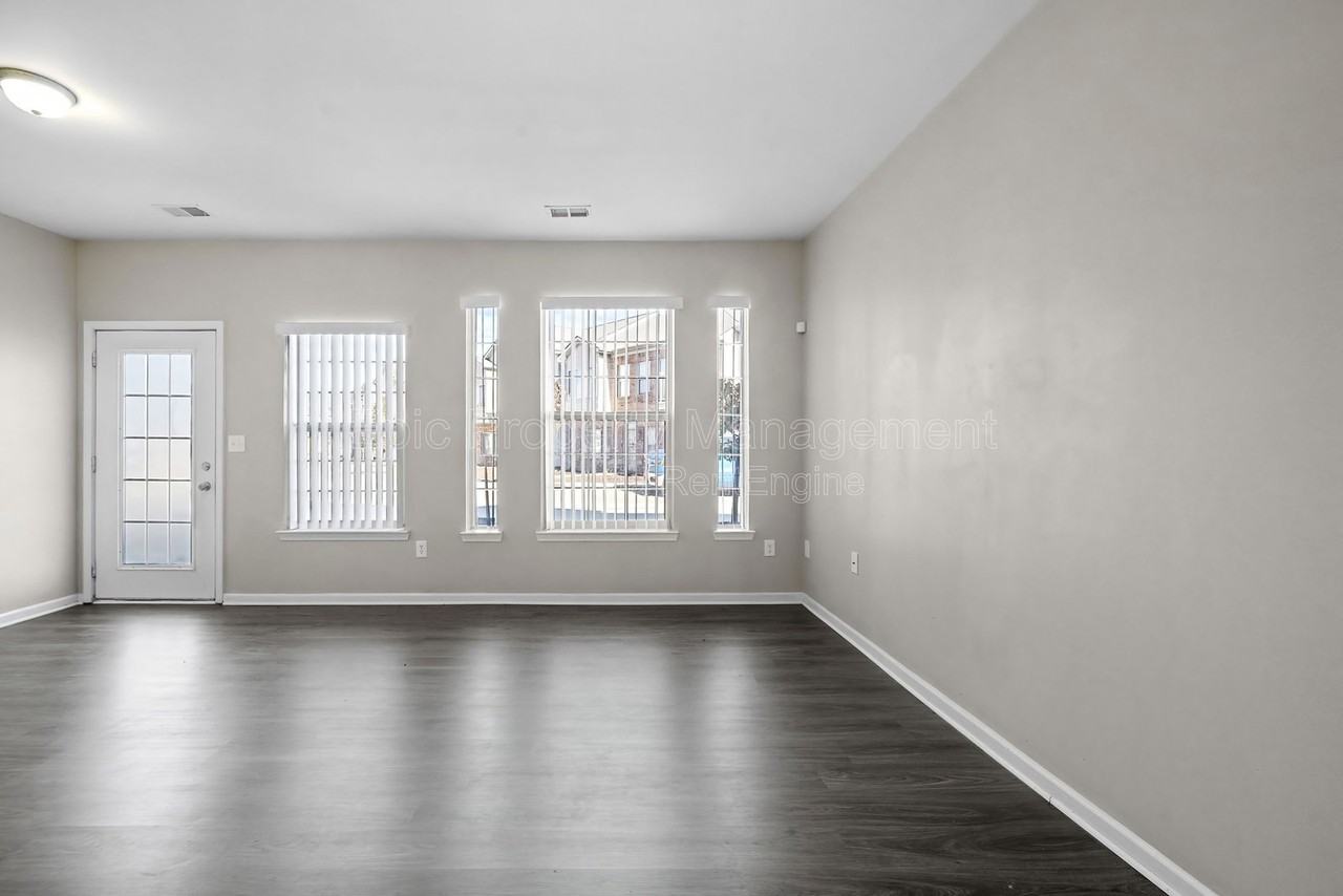 14138 Webster Dr - Photo 6 of 11