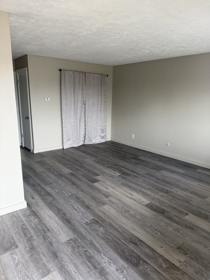 908 East 17th Avenue - Photo 2 of 12
