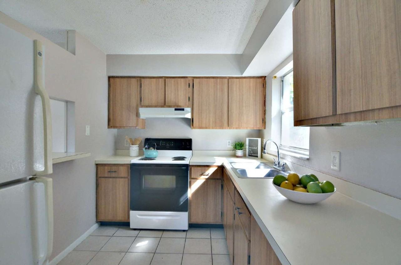 15648 Morgan St #B - Photo 3 of 19
