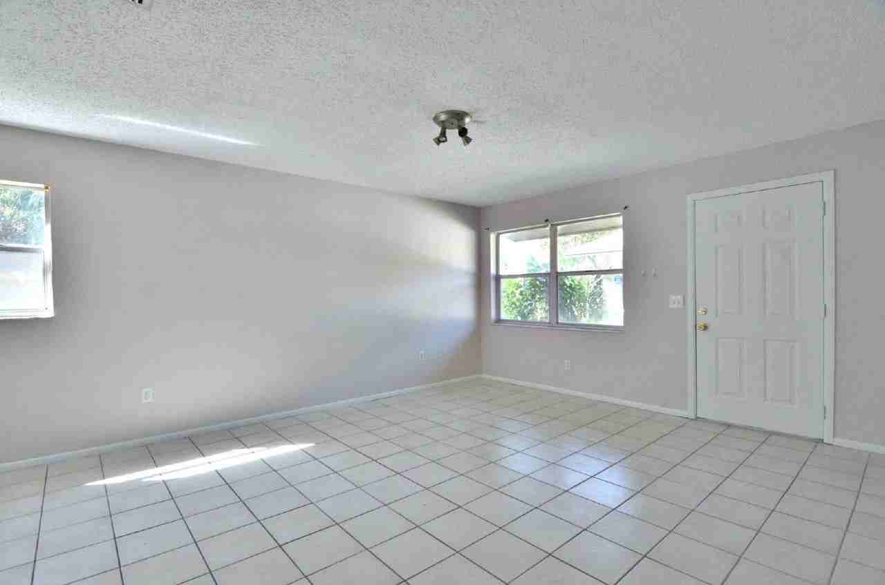 15648 Morgan St #B - Photo 5 of 19