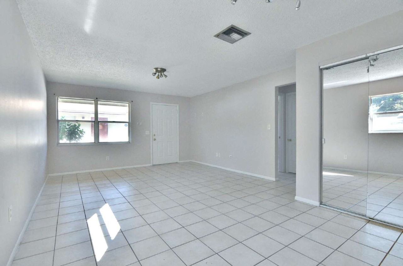 15648 Morgan St #B - Photo 6 of 19