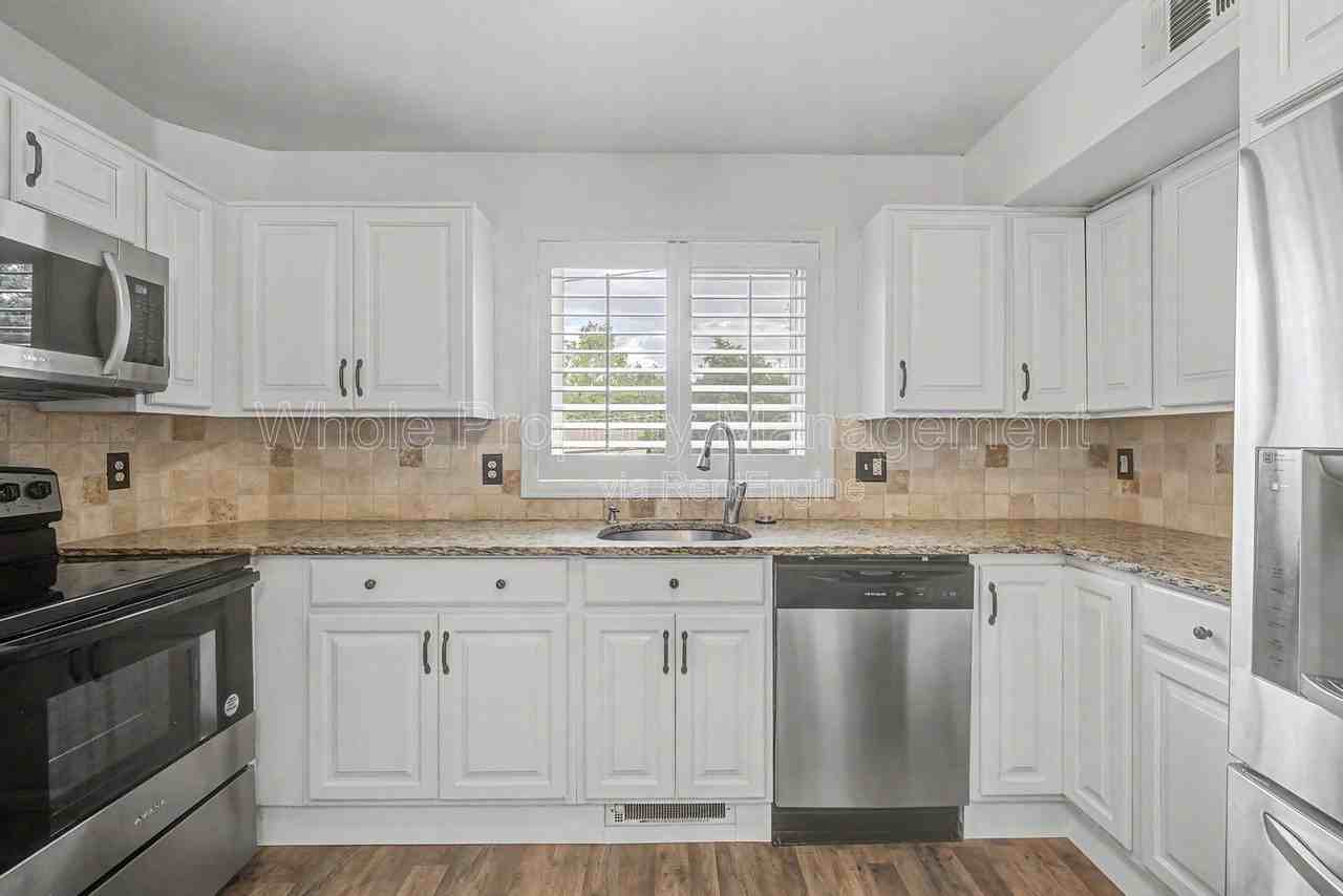 1330 S Monaco Street Pkwy #6 - Photo 6 of 26