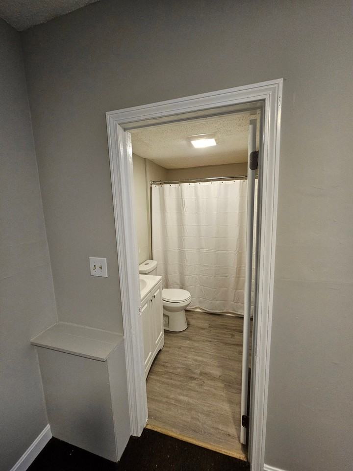 247 Grove St #1R - Photo 7 of 7