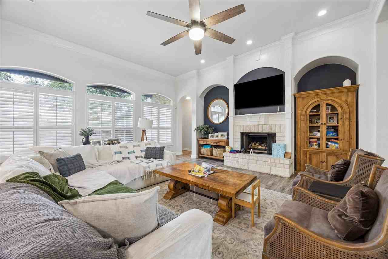 1129 Castle Path - Photo 3 of 10