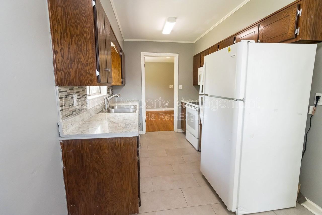 3810 Nandena Dr - Photo 5 of 28
