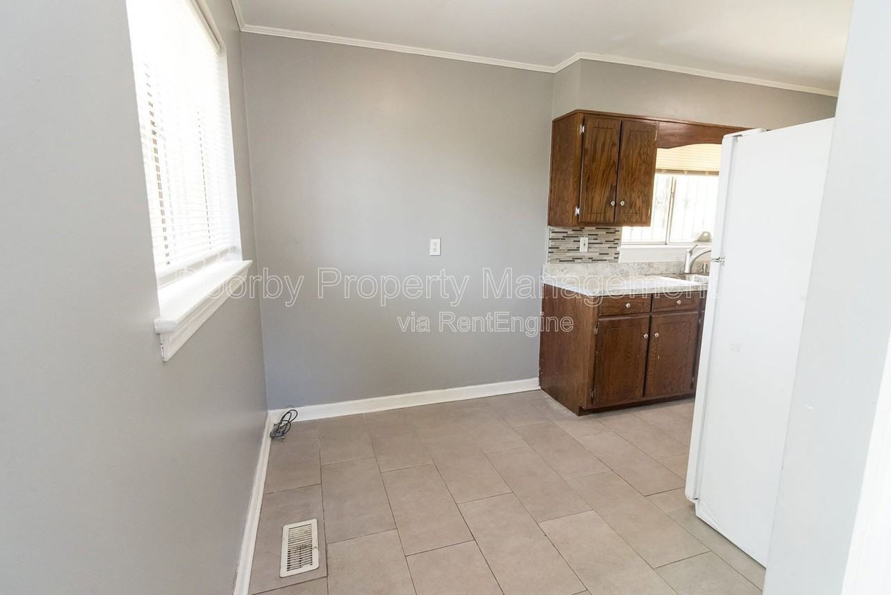 3810 Nandena Dr - Photo 6 of 28